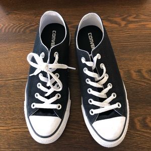 Converse sneakers size 8 Womens